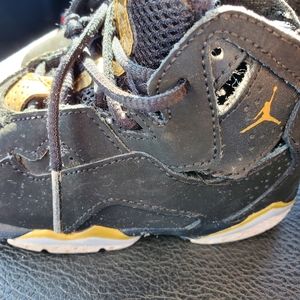 Jordans toddler size C7